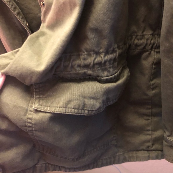 Army jacket with a twist - Picture 3 of 5